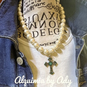 Big maxi Pearls and turquoise silver statement cross pendant short necklace